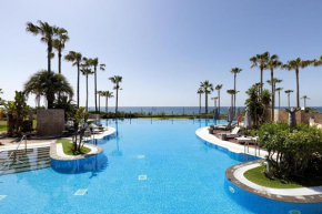 Exclusive frontline beach penthouse